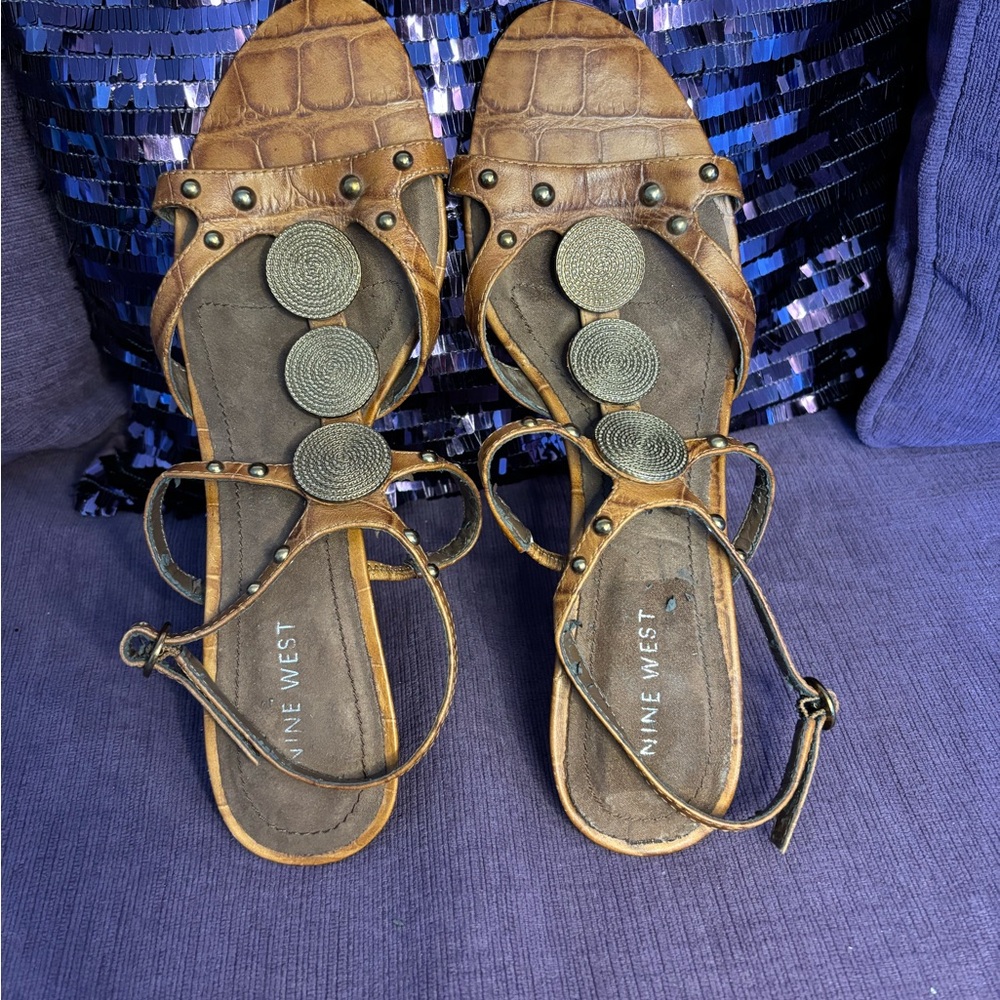 Nine West Brown Heels‎ with Textured Leather 3”  sandals w/metal detail size 8.5 - Picture 3 of 11